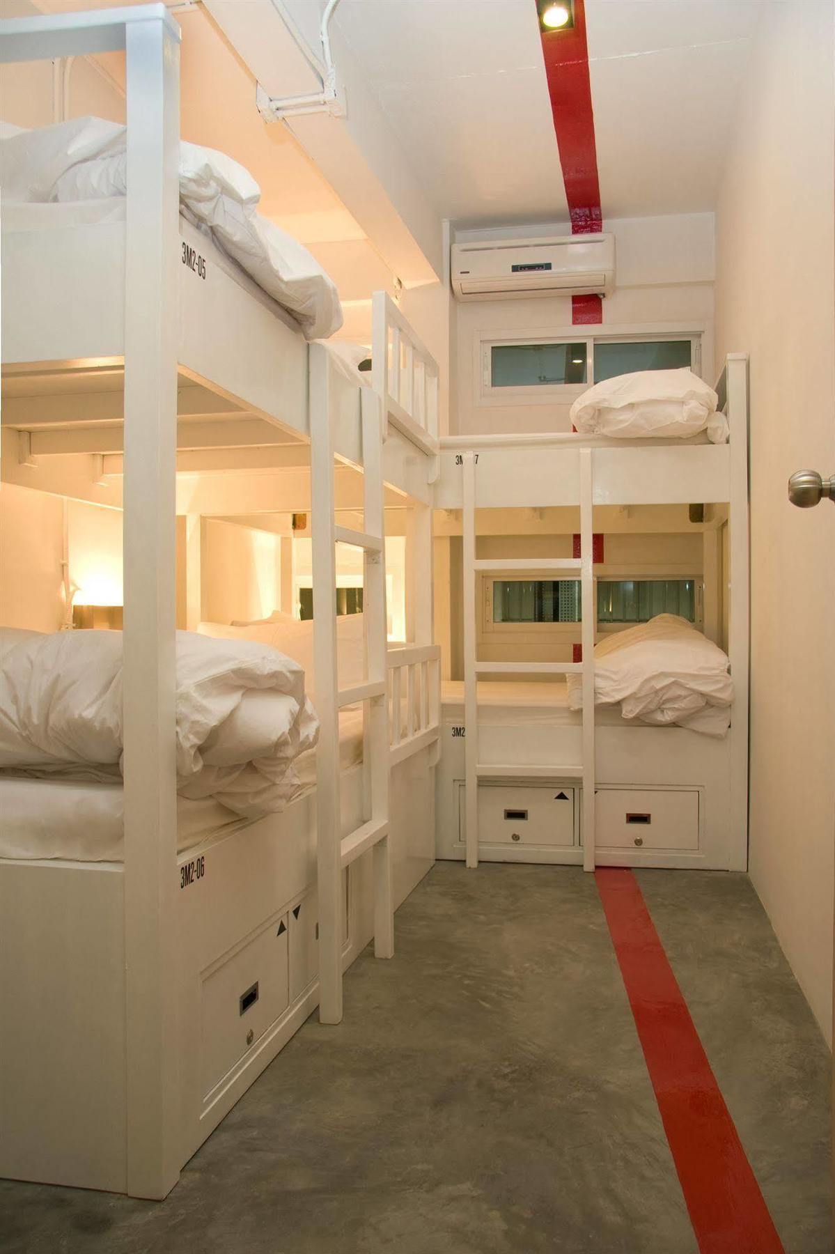 Hq Hostel Silom Μπανγκόκ Εξωτερικό φωτογραφία
